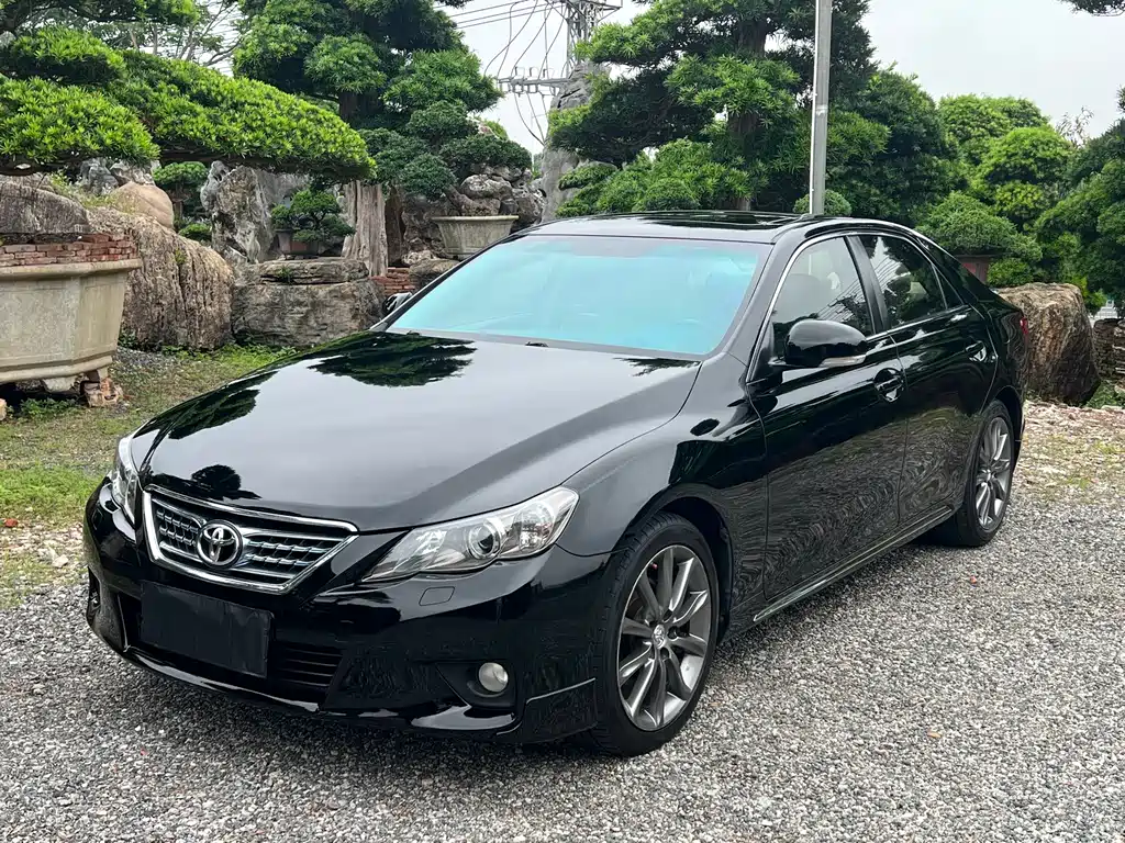 Toyota Reiz 2013