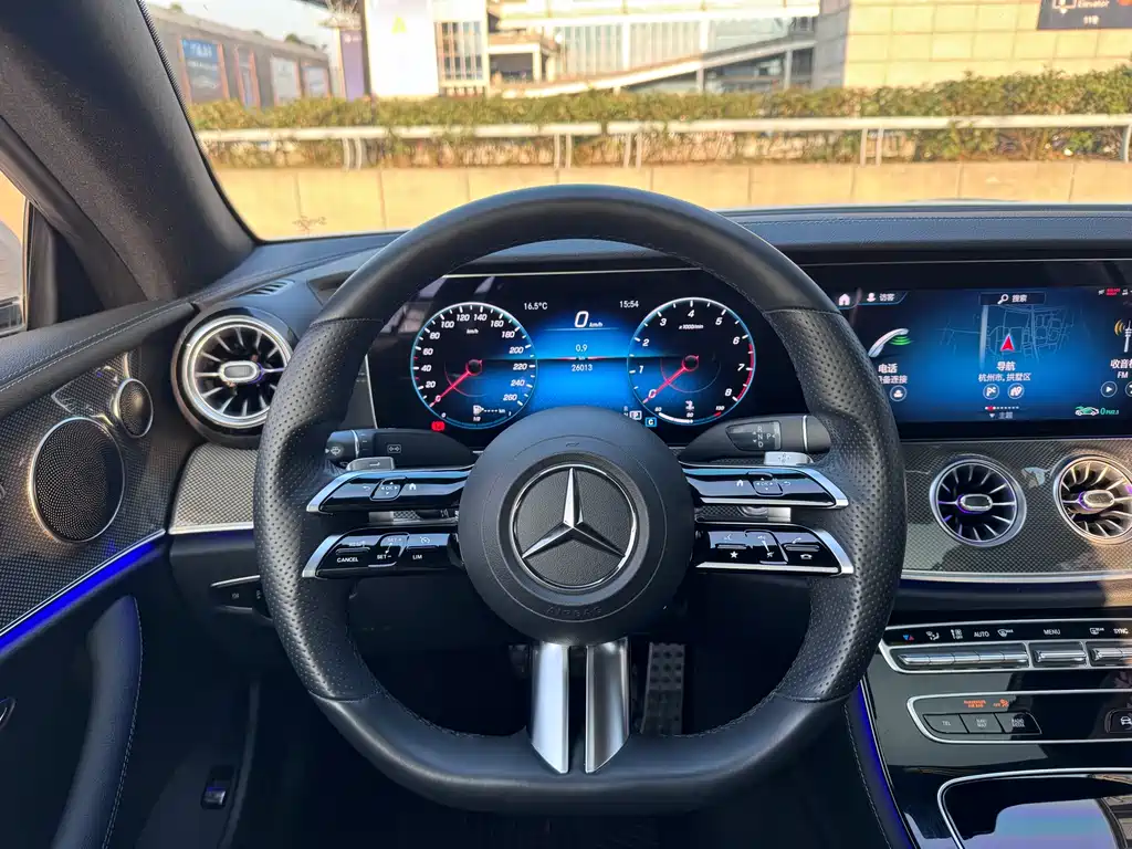 MERCEDES-BENZ E CLASS