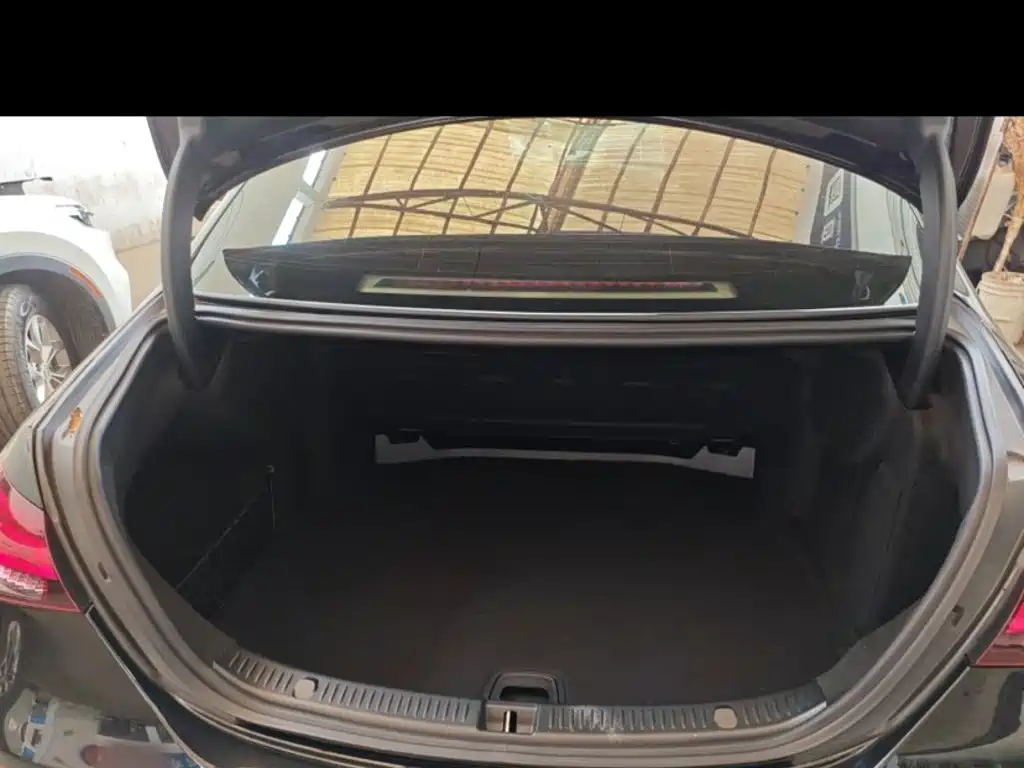 Audi A6L — миниатюра 10