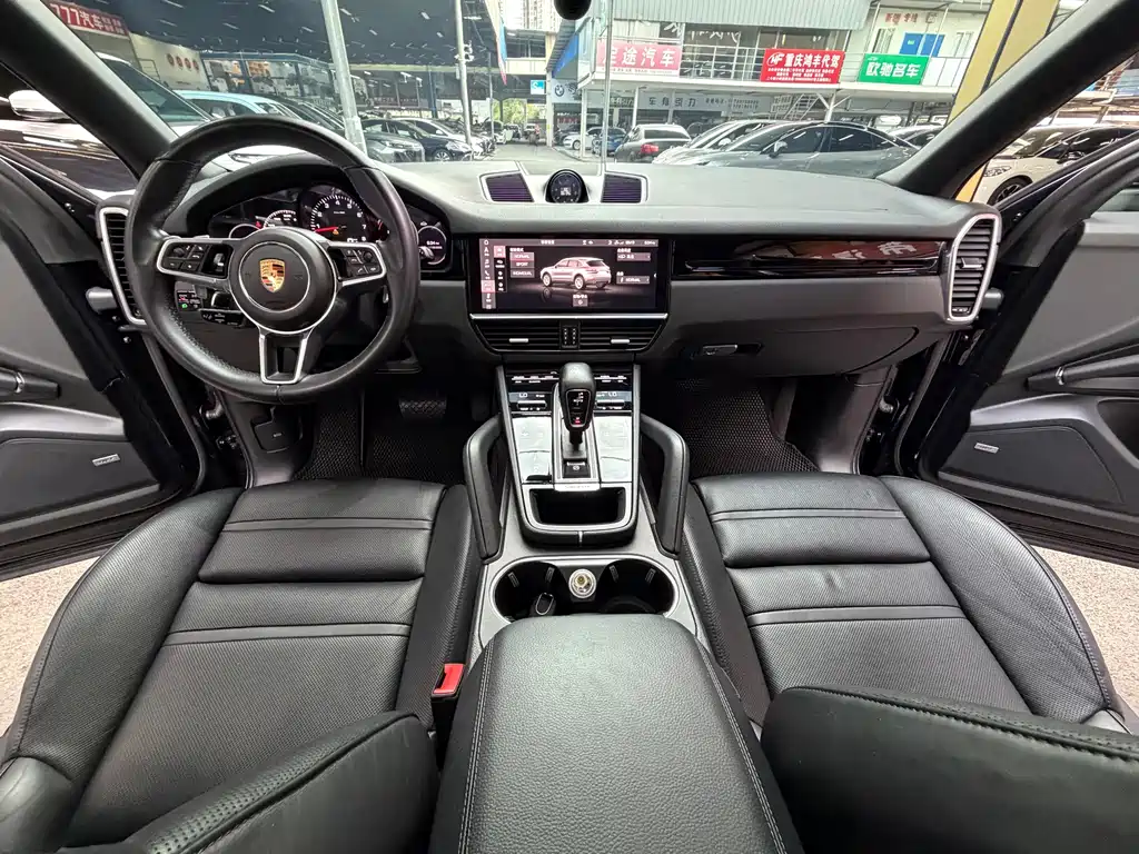 Porsche Cayenne — миниатюра 22