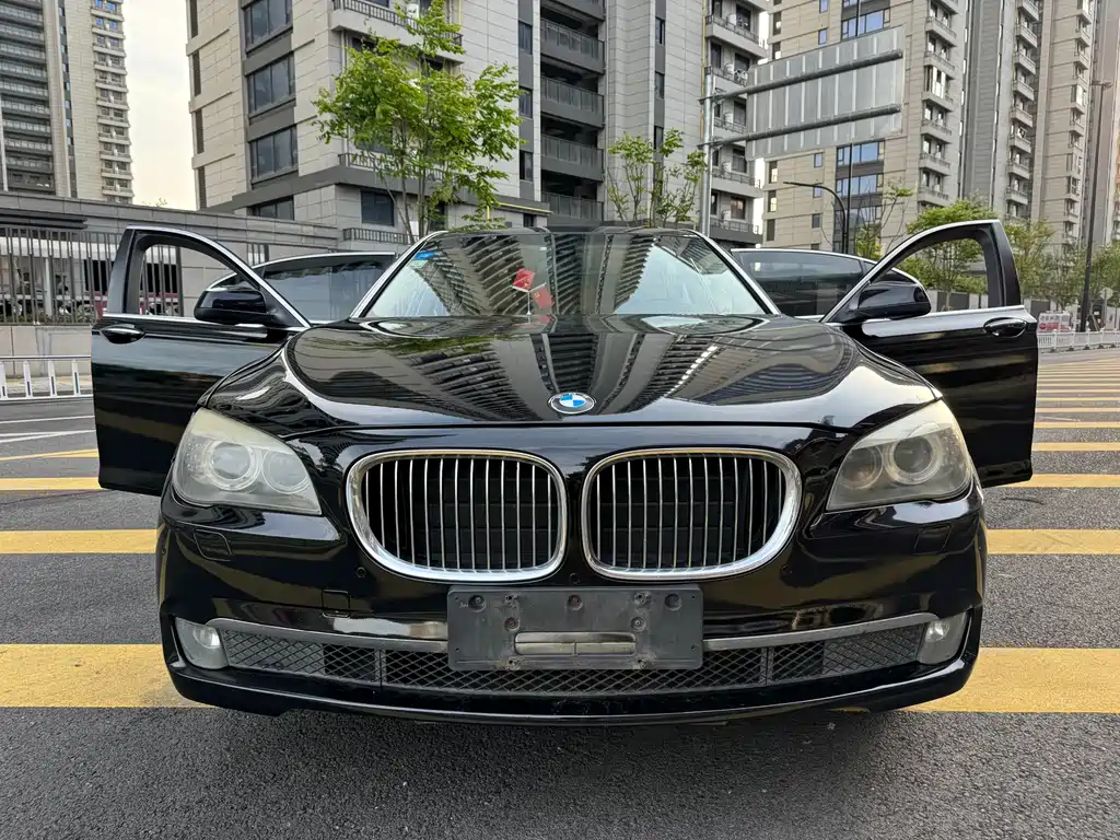 BMW 7 Series 2011