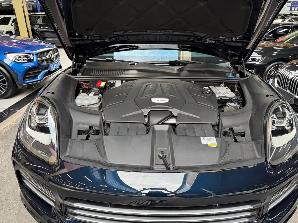 Porsche Cayenne — миниатюра 34