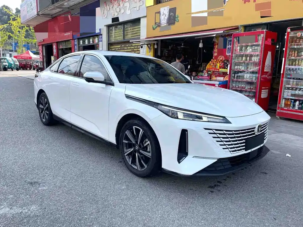 Changan Yida — миниатюра 2