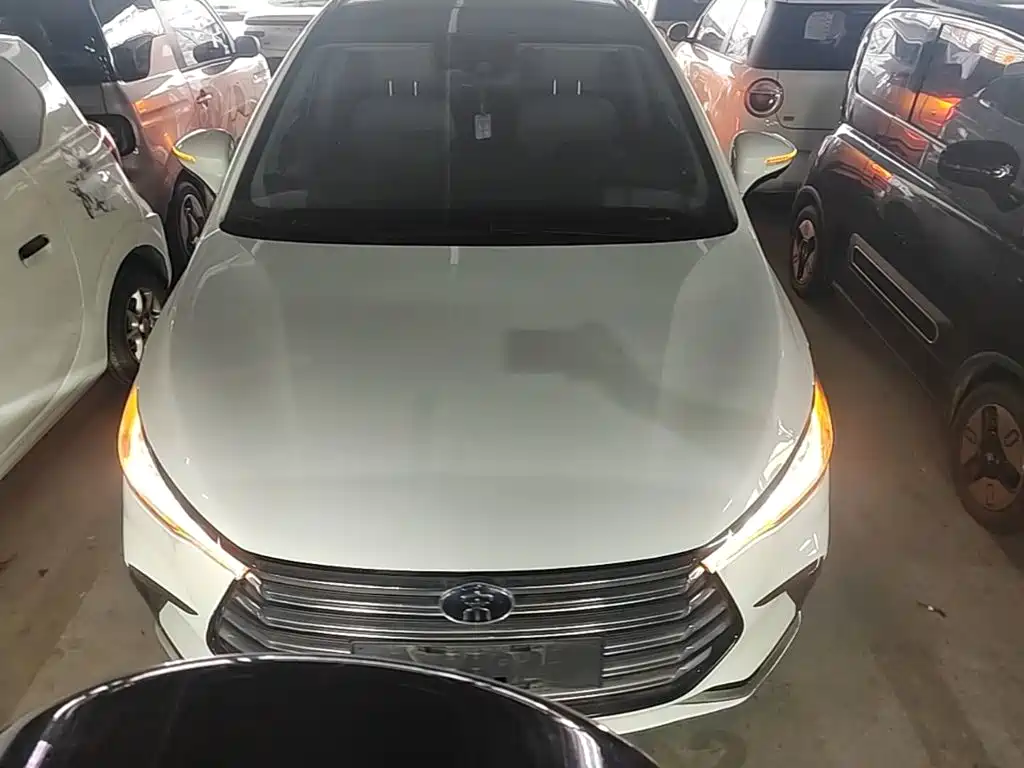 BYD MAX New Energy — миниатюра 3