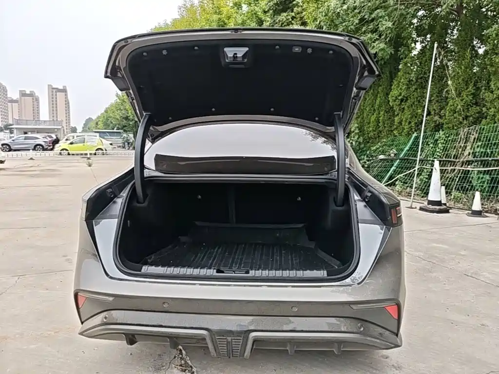 Lynk & Co 07 EM-P — миниатюра 15