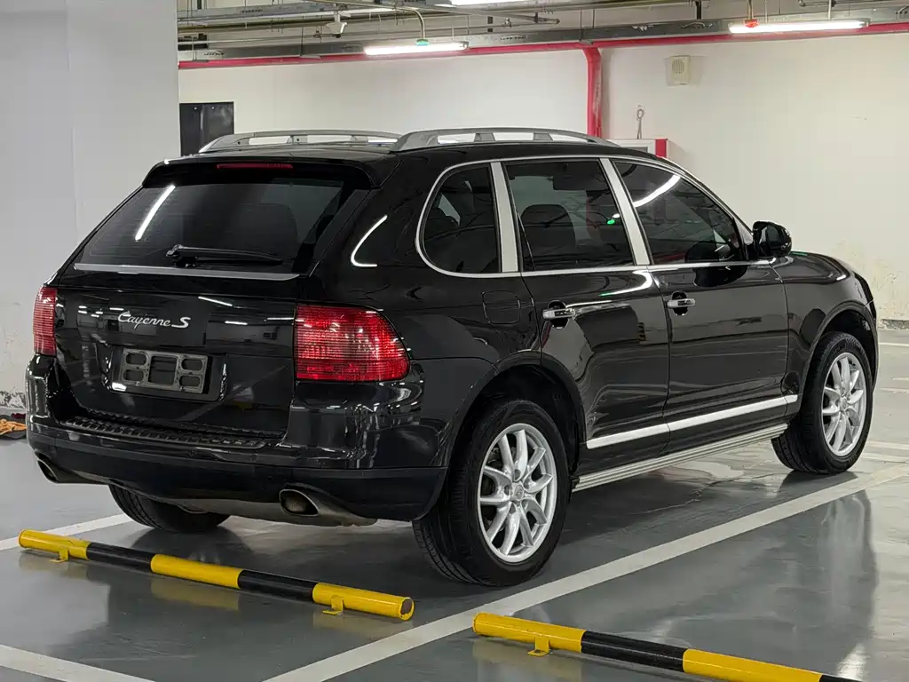 Porsche Cayenne — миниатюра 19
