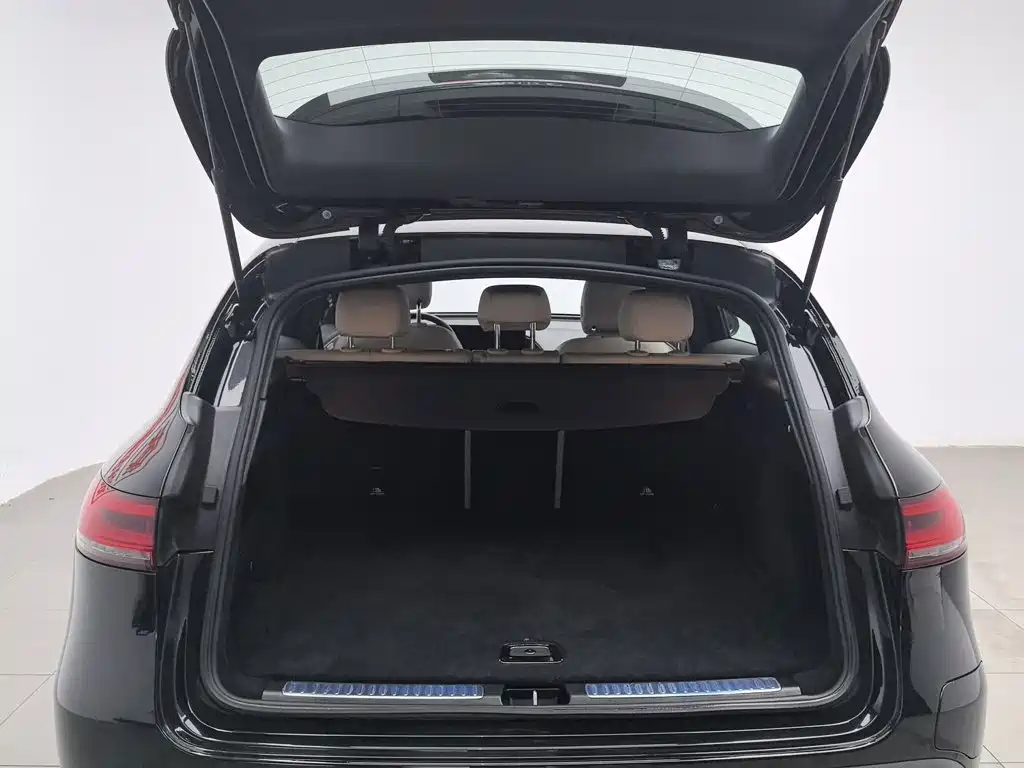 Mercedes-Benz EQC — миниатюра 16