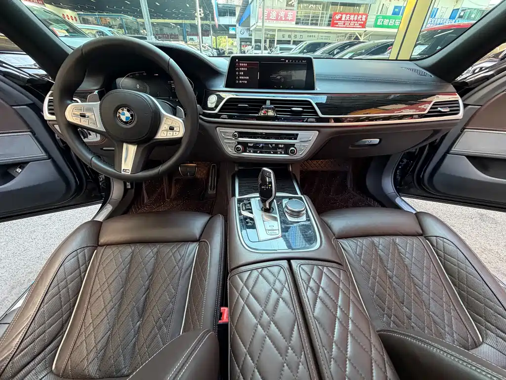 BMW 7 Series — миниатюра 20
