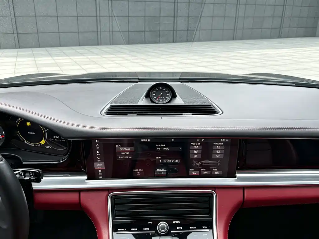 Porsche Panamera — миниатюра 9