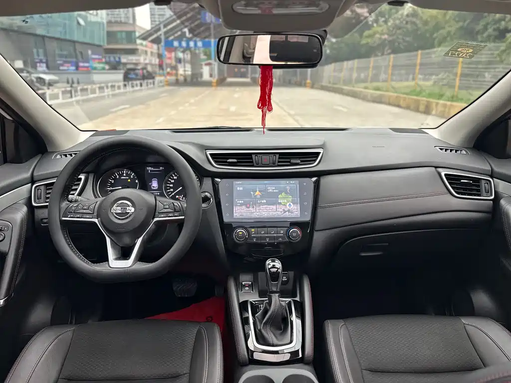 Nissan Qashqai — миниатюра 12