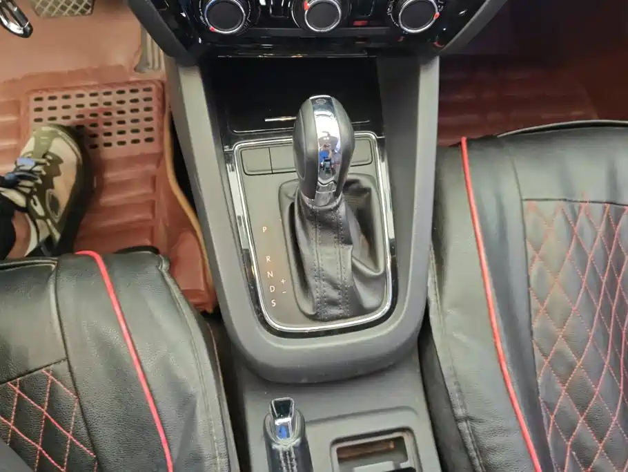 Volkswagen Sagitar — миниатюра 16