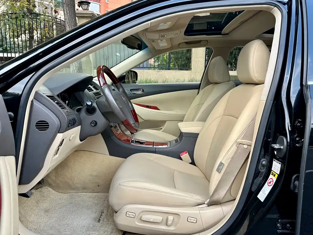 Lexus ES — миниатюра 6