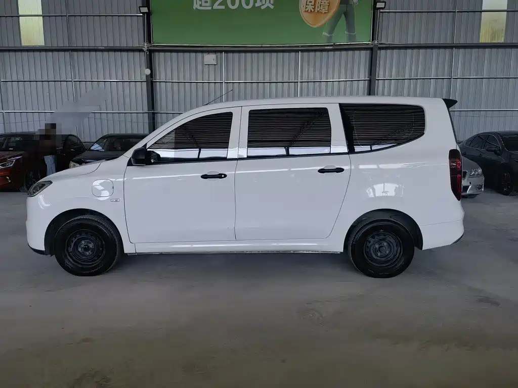 Wuling Hongguang EV — миниатюра 9