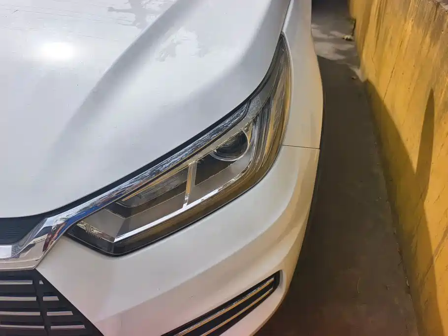 BYD Yuan EV — миниатюра 5