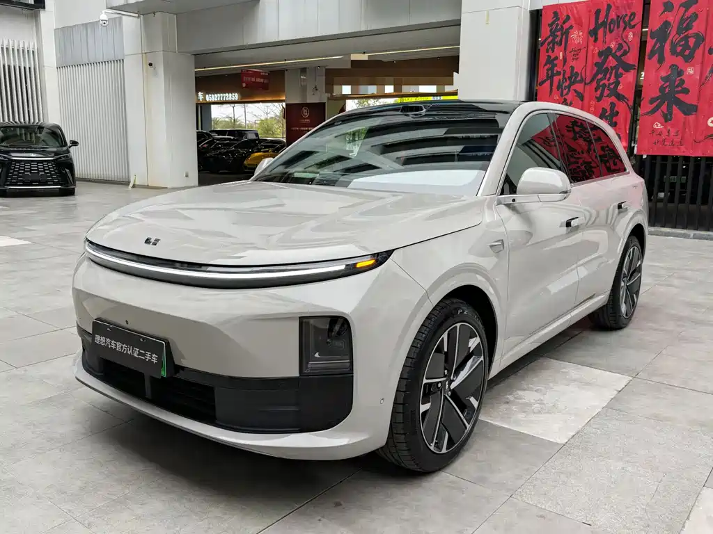 Li Auto Li L6 2025