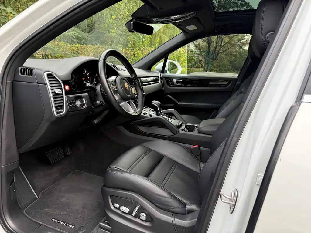 Porsche Cayenne — миниатюра 19