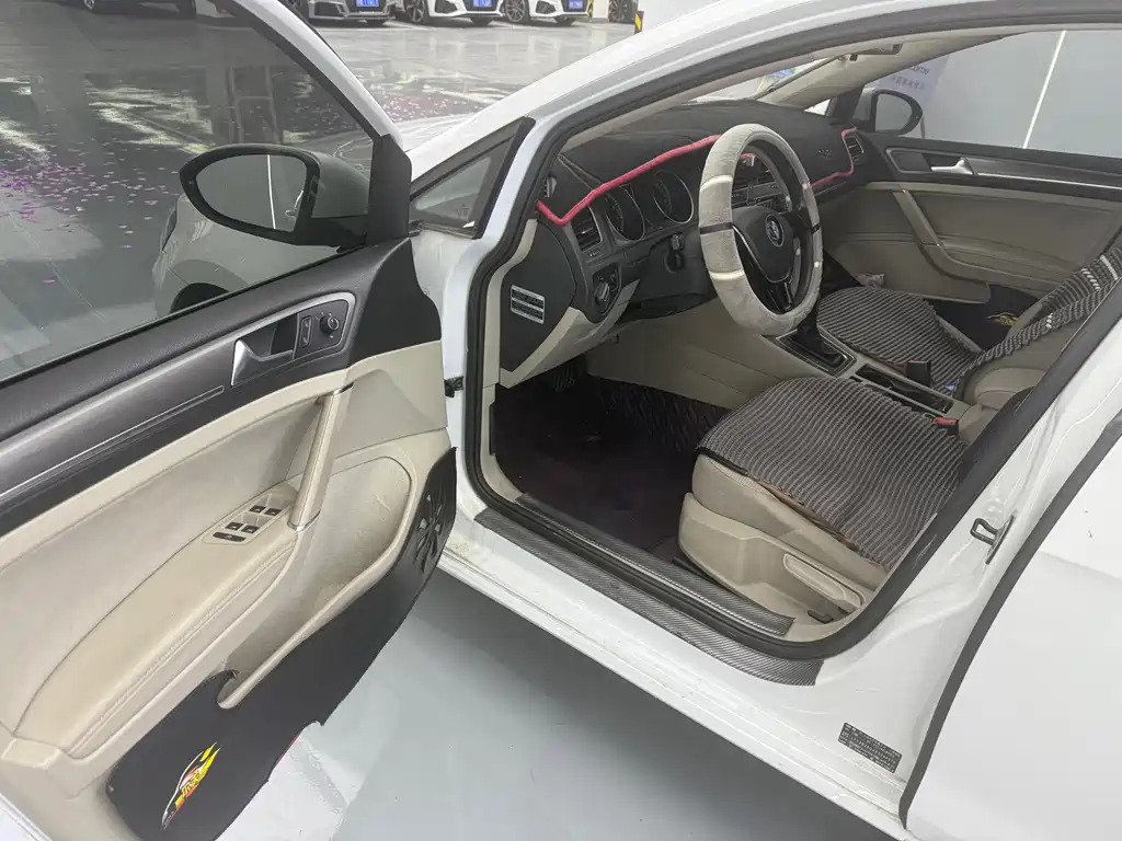 Volkswagen Golf — миниатюра 14