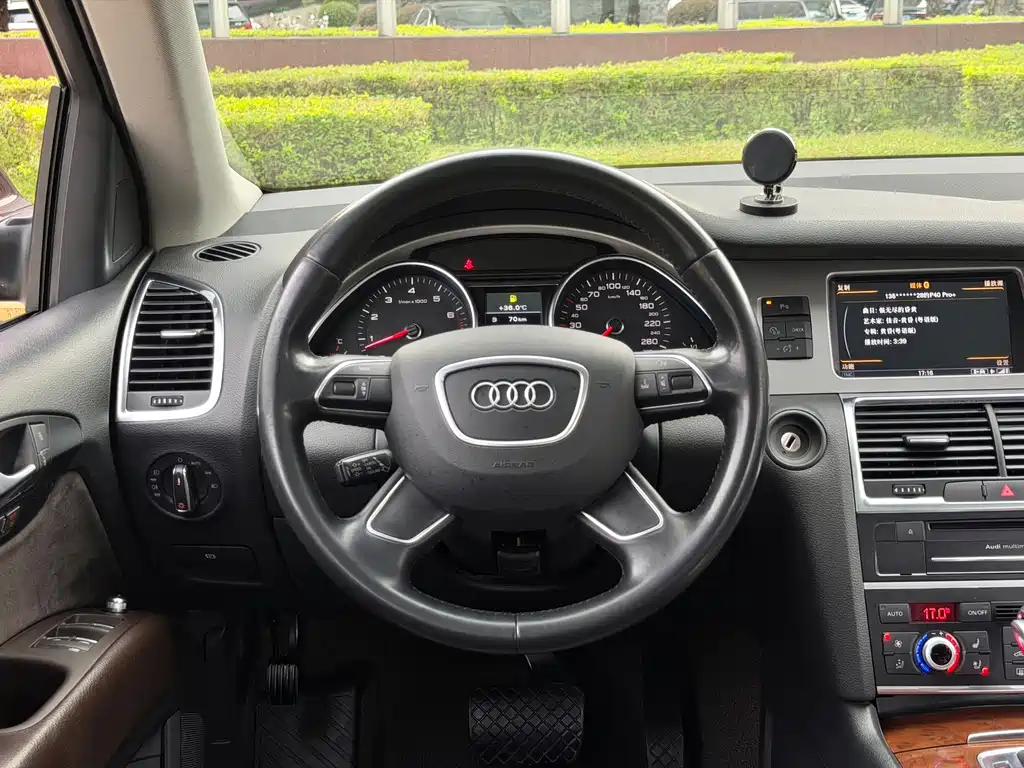 Audi Q7 — миниатюра 10
