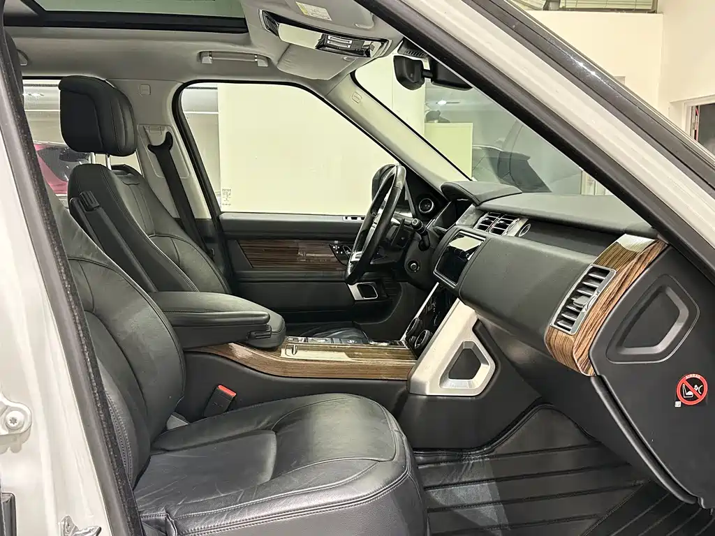 Land Rover Range Rover — миниатюра 11