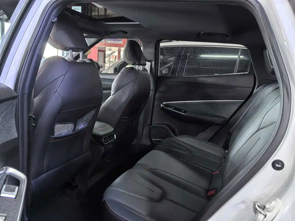 Geely Boyue — миниатюра 6