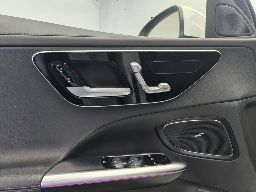 Mercedes-Benz C-Class New Energy — миниатюра 17
