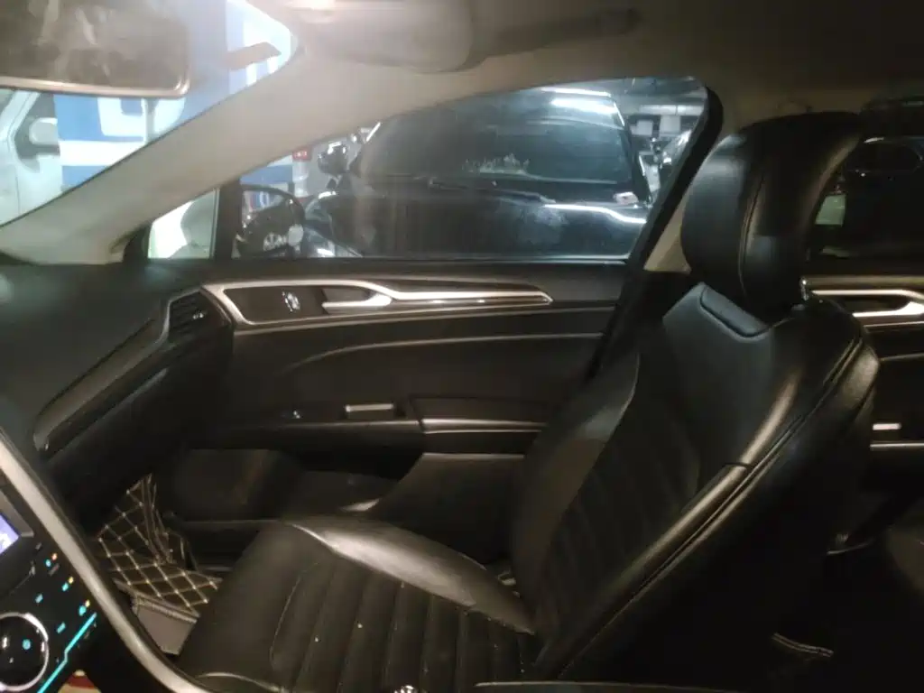 Ford Mondeo — миниатюра 18