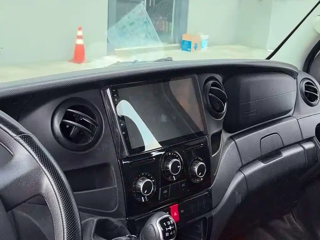 IVECO Ousheng — миниатюра 6