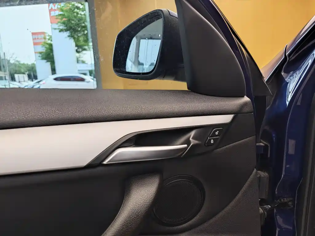 BMW X1 — миниатюра 8