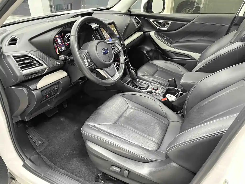 Subaru Forester 2022 2.0i AWD Luxury EyeSight