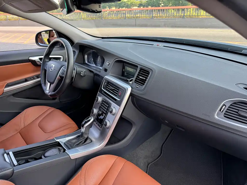 Volvo V60 — миниатюра 18