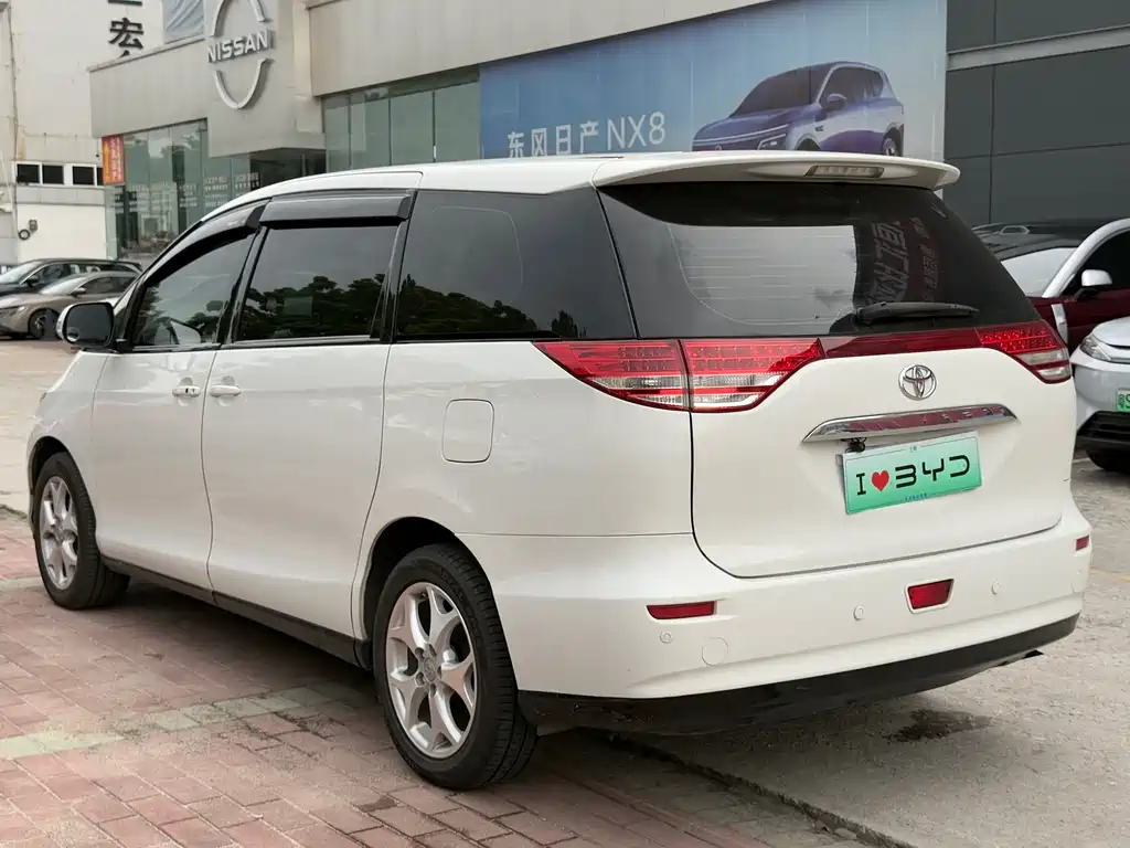 Toyota Previa — миниатюра 11