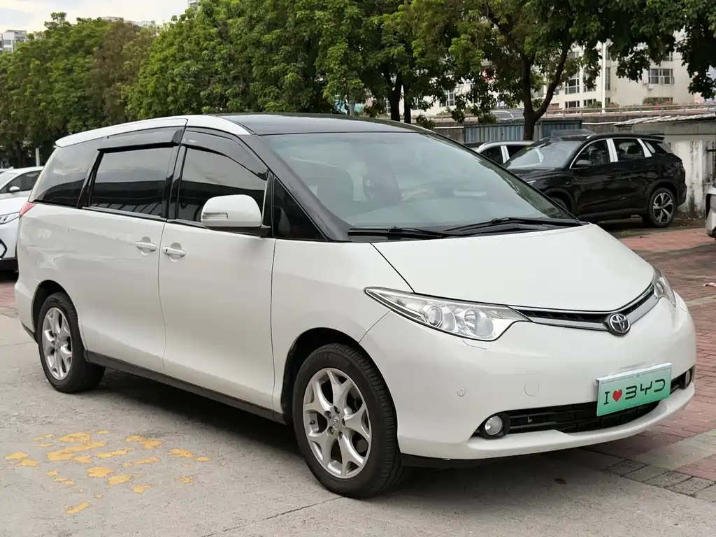 Toyota Previa — миниатюра 3