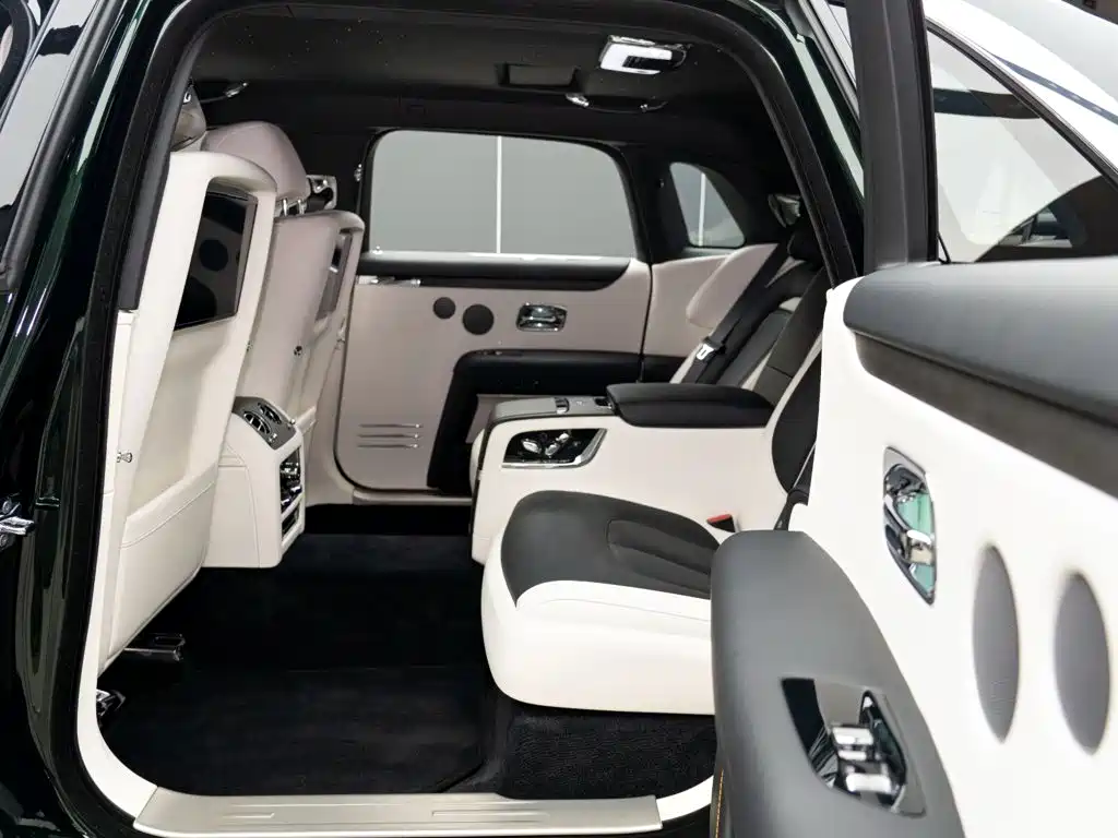 Rolls-Royce Ghost — миниатюра 11