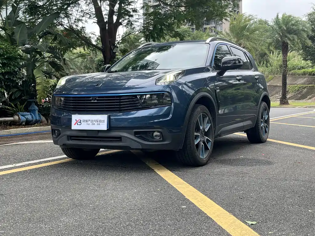 Lynk & Co 01 2019