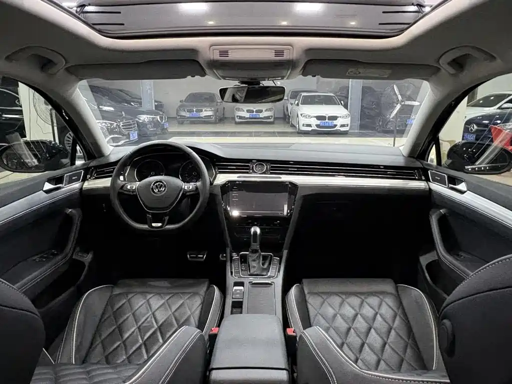 Volkswagen Magotan PHEV — миниатюра 10