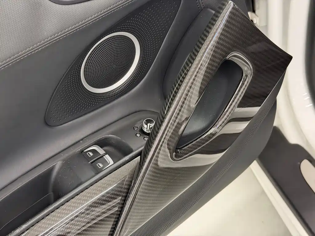 Audi R8 — миниатюра 5