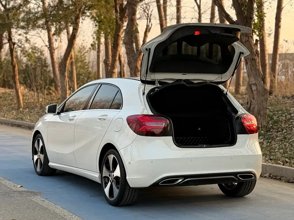 MERCEDES-BENZ A CLASS