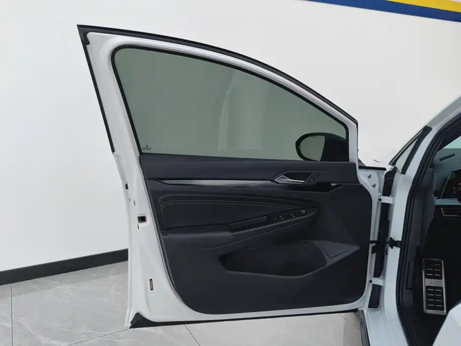 Volkswagen Golf — миниатюра 7