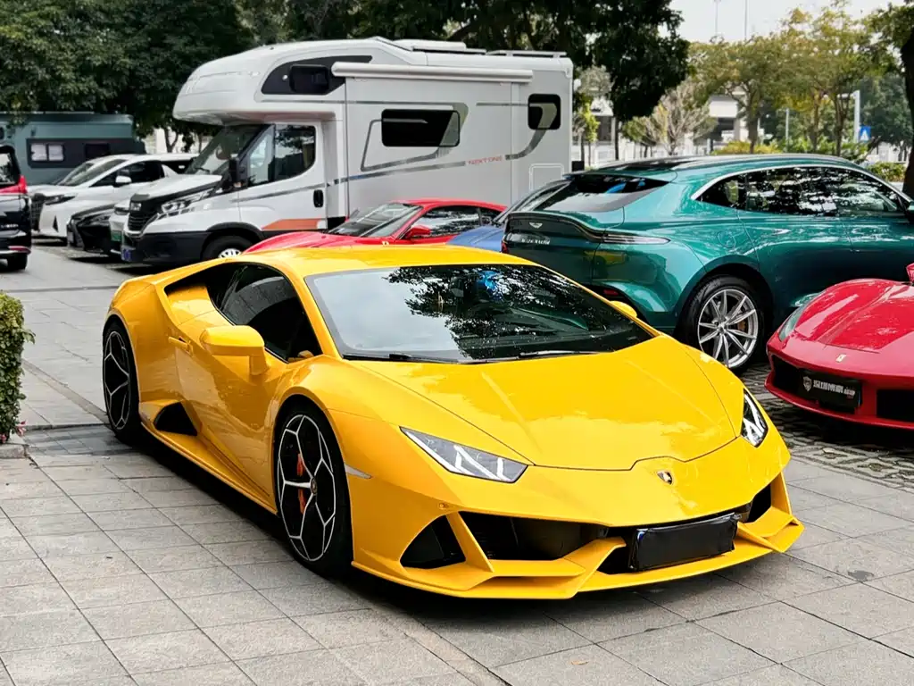 LAMBORGHINI HURACÁN