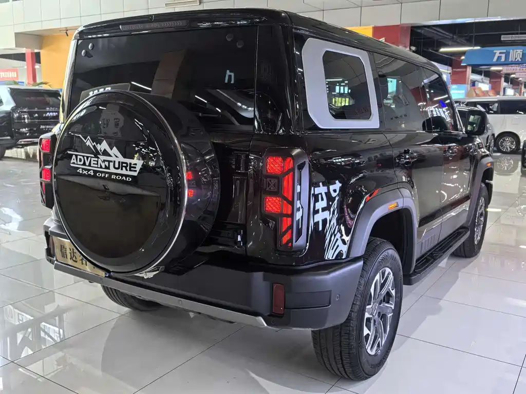 BAIC BJ40 2024 2.0T