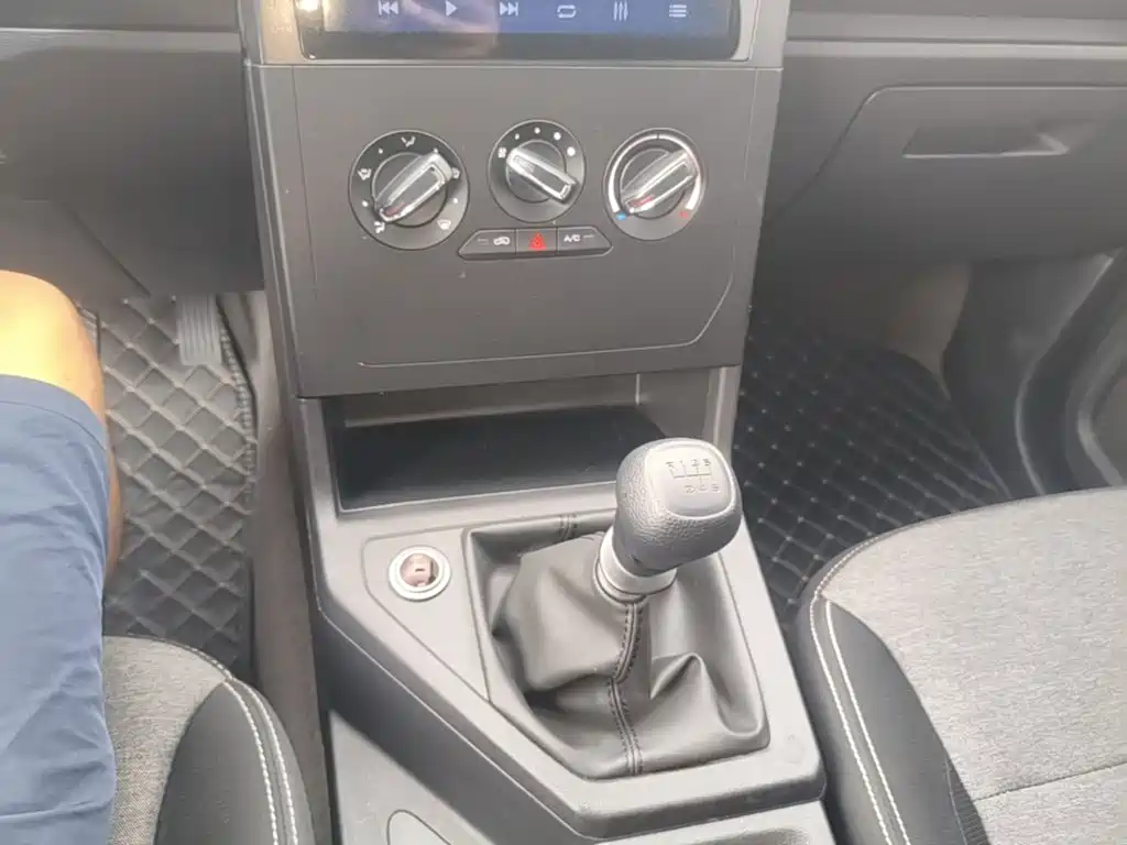 Wuling Hongguang PLUS — миниатюра 14