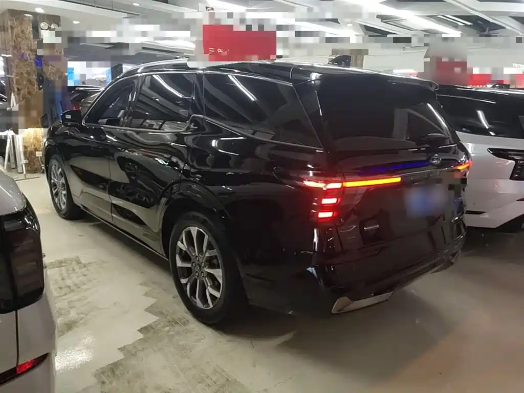 Ford Edge 2023 L 2.0T EcoBoost E мест