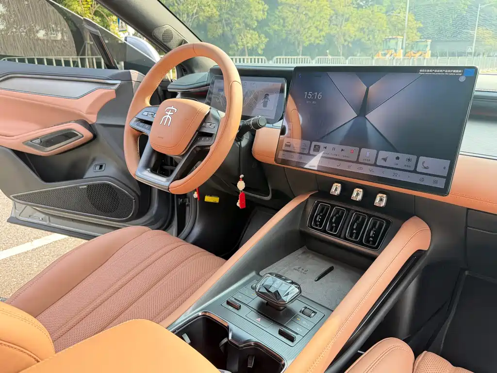 BYD L EV — миниатюра 10