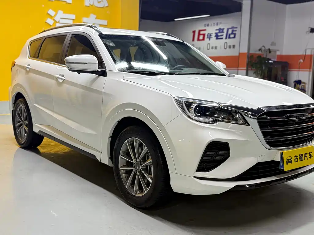 JETOUR X70 2020 1.5T DCT 7 мест