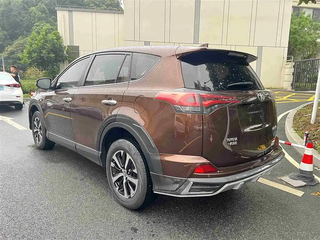 TOYOTA RAV4 RONGFANG