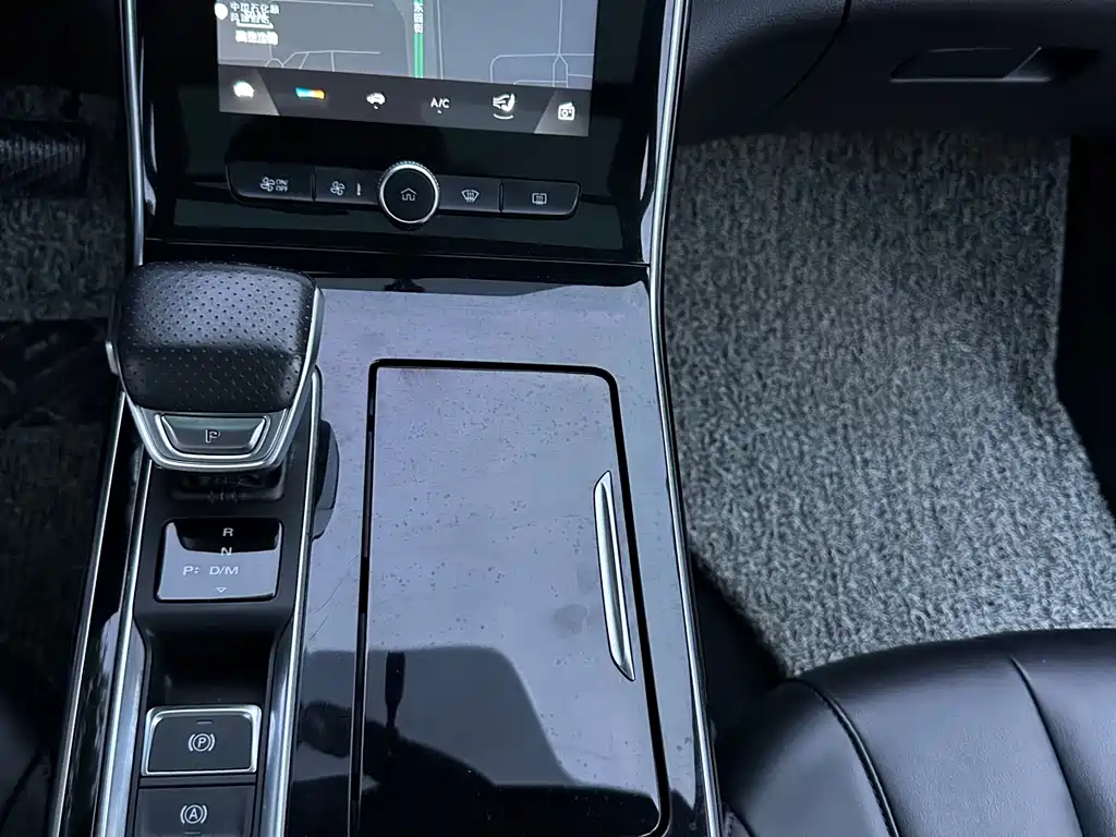 Roewe RX5 MAX — миниатюра 16