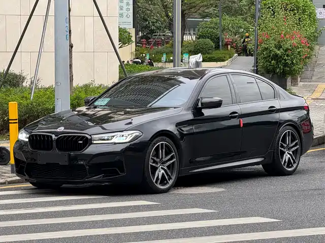 BMW M5 2023