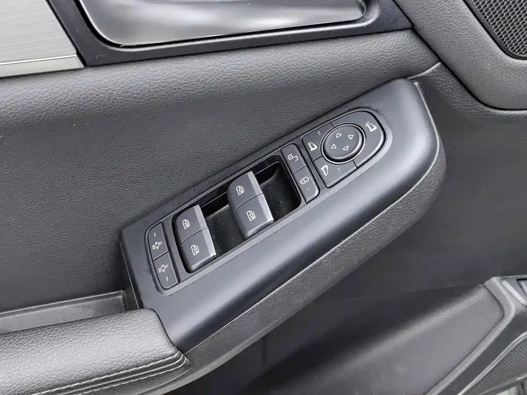 BYD Tang — миниатюра 9