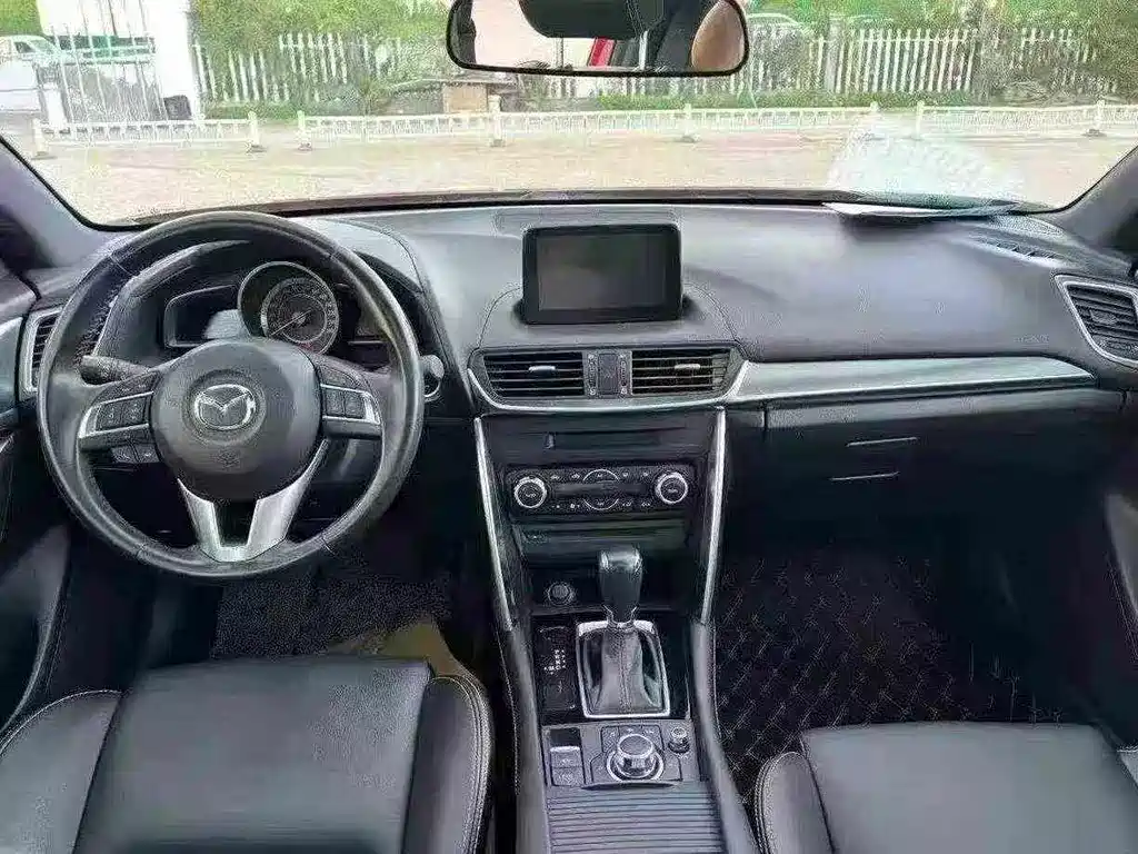 MAZDA CX 4