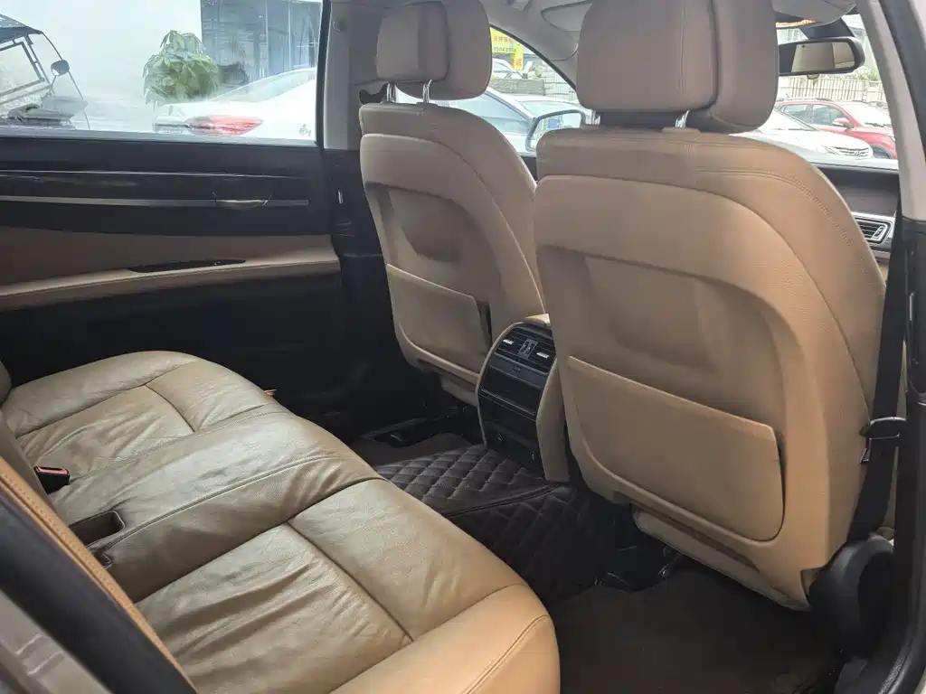 BMW 7 Series 730Li Premium Enjoy Type, фото 8